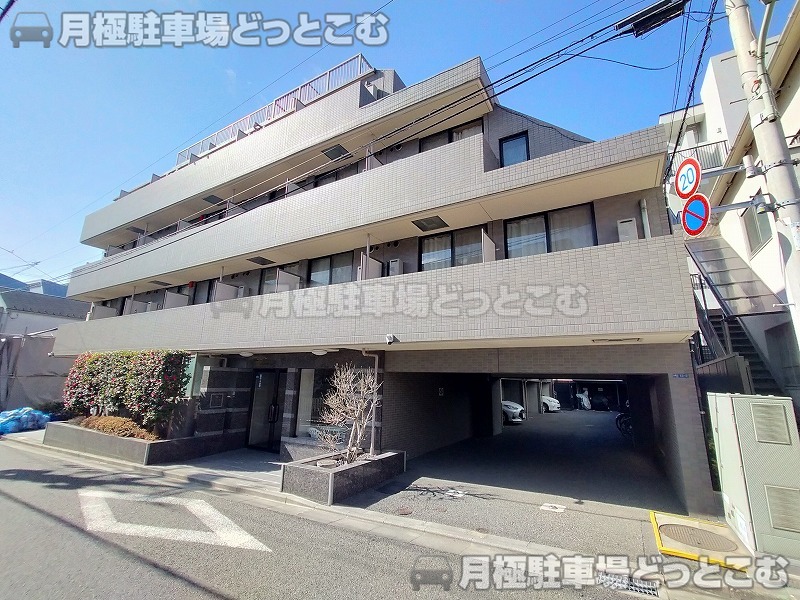 大田区中馬込1丁目13番9号の月極駐車場3