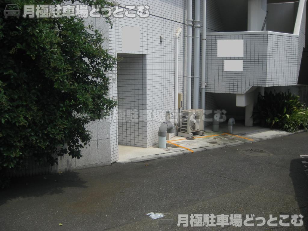 目黒区下目黒1丁目6－19 の月極駐車場3
