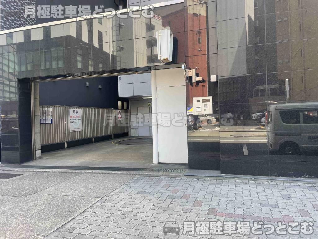 名古屋市中村区椿町16-16の月極駐車場5