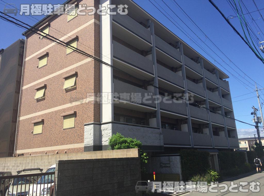 京都市左京区田中門前町103-19の月極駐車場3