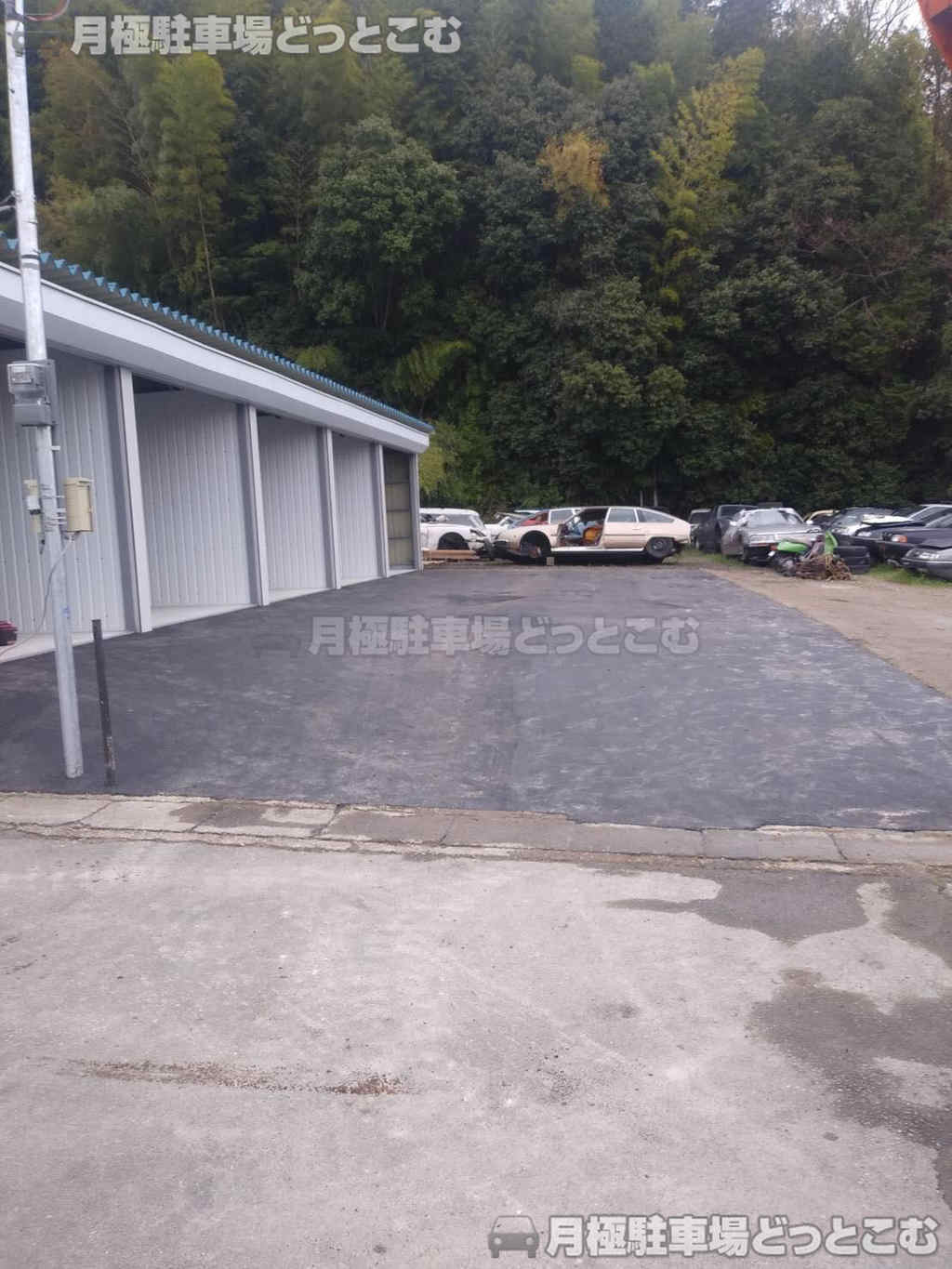 京都市伏見区深草大亀谷岩山町185-1の月極駐車場2