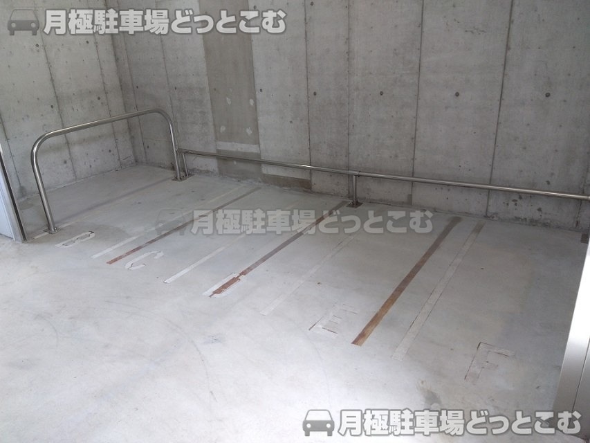 堺市北区中百舌鳥町2丁3の月極駐車場4