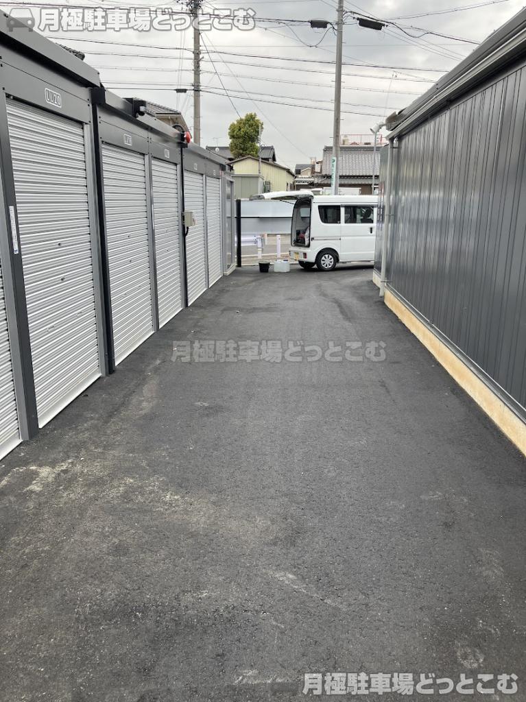 刈谷市高松町5-1の月極駐車場4