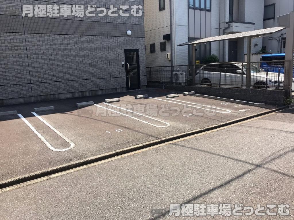 名古屋市中村区森末町1丁目70の月極駐車場3