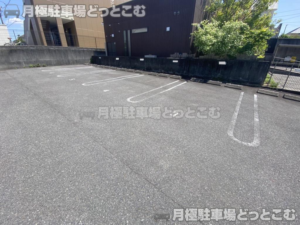 名古屋市緑区大清水3丁目726の月極駐車場4