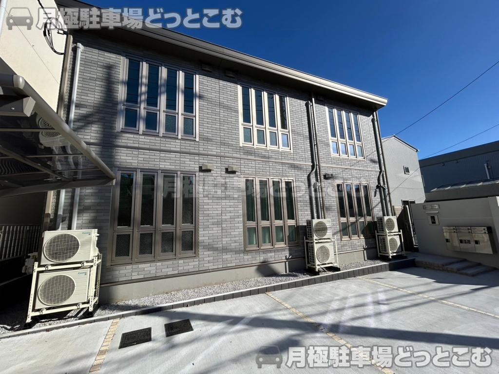 横浜市青葉区荏田北3丁目8－19の月極駐車場2