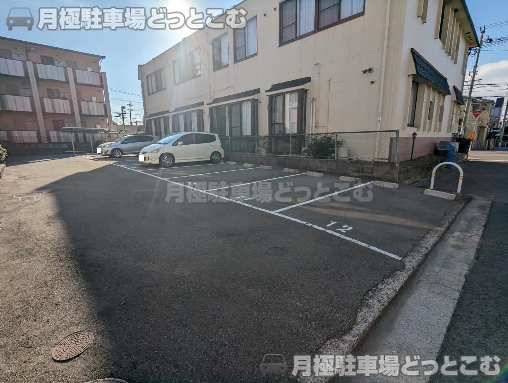 堺市北区長曽根町1949−1の月極駐車場1