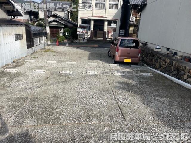 京都市山科区四ノ宮芝畑町44-5の月極駐車場2