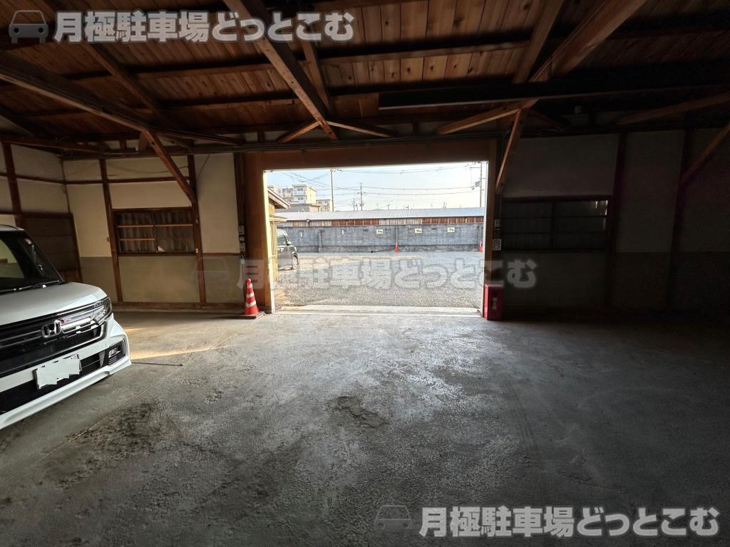 泉佐野市長滝2096の月極駐車場2