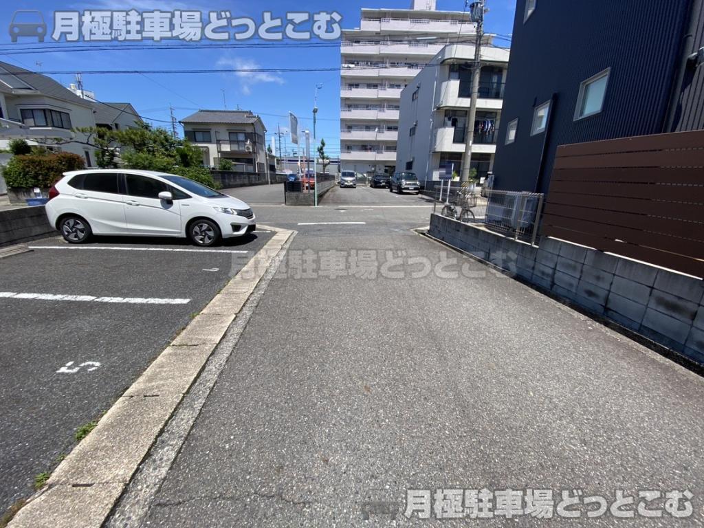 名古屋市名東区香坂409の月極駐車場3