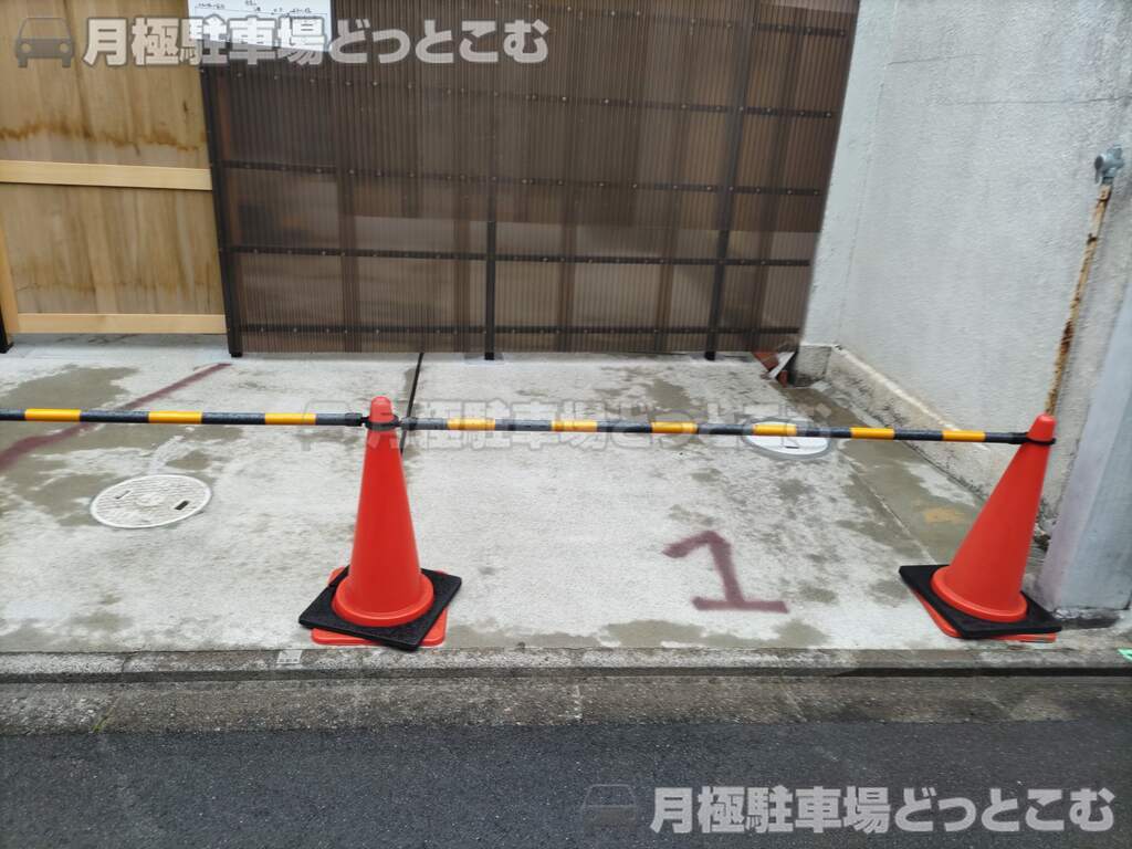 京都市上京区柏清盛町994－1の月極駐車場3