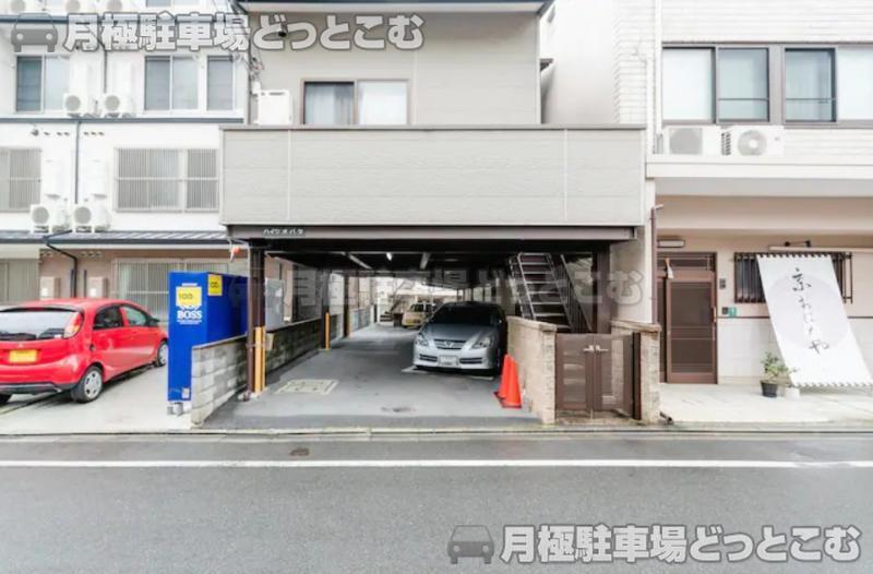 京都市上京区稲葉町454番地の月極駐車場2