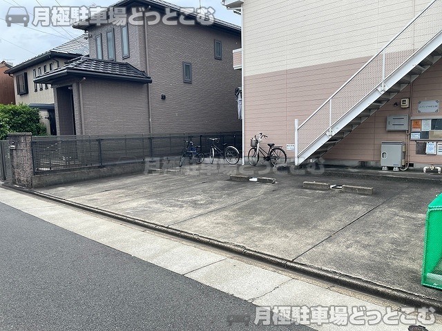 名古屋市中村区長筬町1丁目60の月極駐車場2