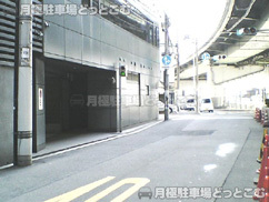 大阪市北区末広町3-11の月極駐車場2