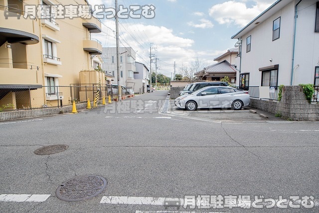 堺市北区百舌鳥西之町3-550の月極駐車場4