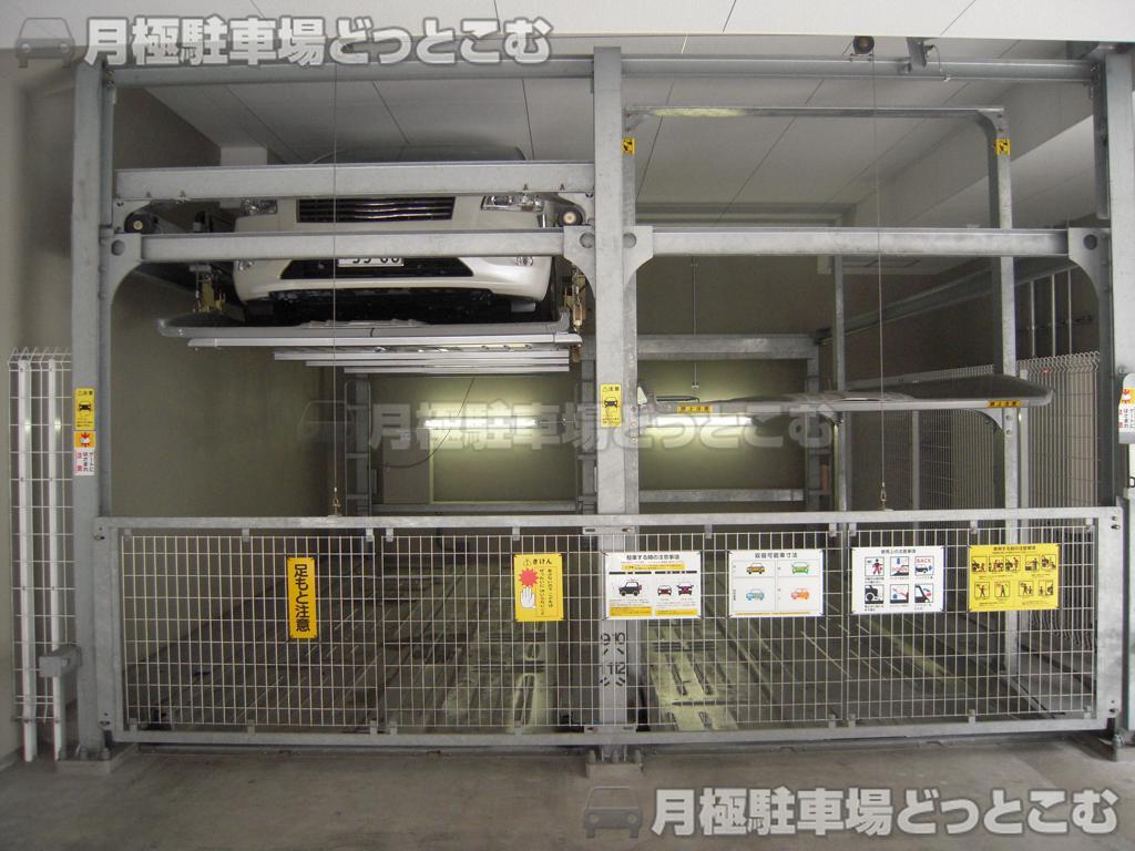 大阪市北区豊崎5-1-7の月極駐車場2