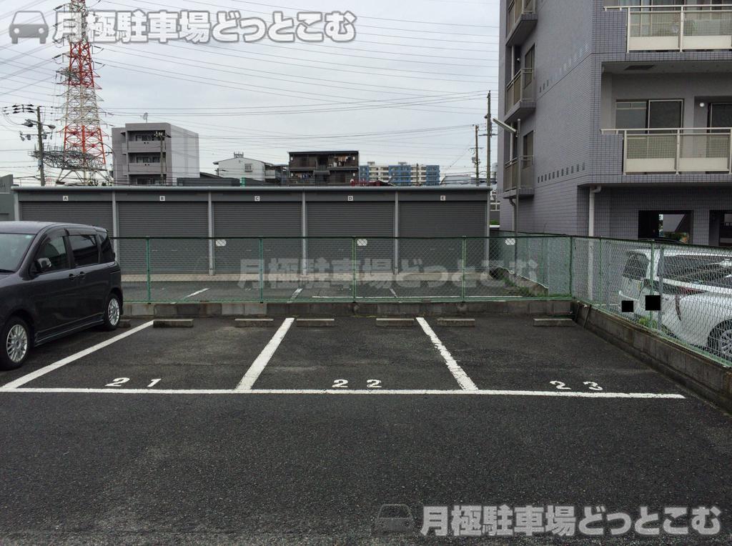 大阪市住之江区新北島2-2-29の月極駐車場2