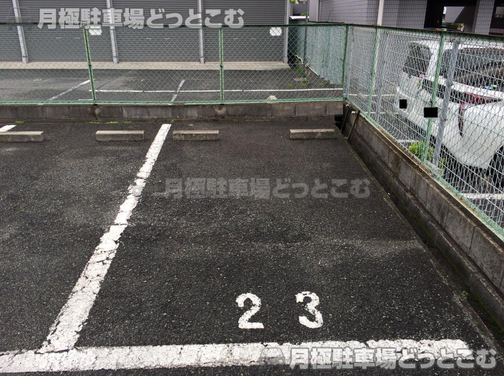 大阪市住之江区新北島2-2-29の月極駐車場3
