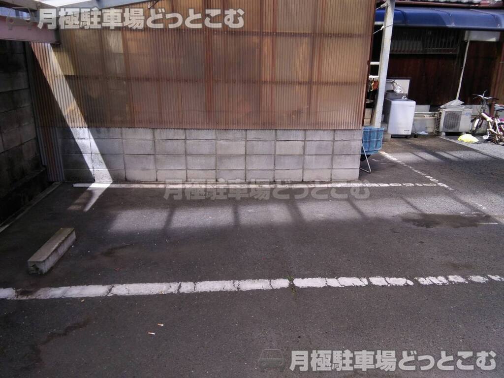 岸和田市春木泉町1560-1の月極駐車場2