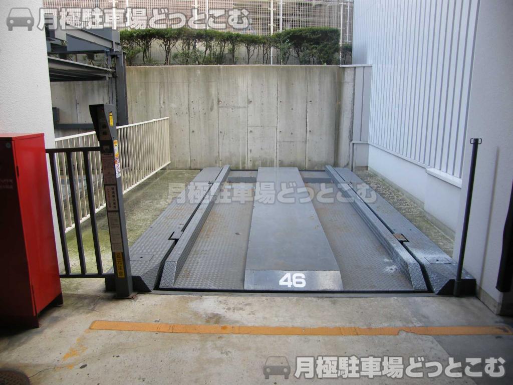 大阪市中央区玉造2-17-10の月極駐車場2