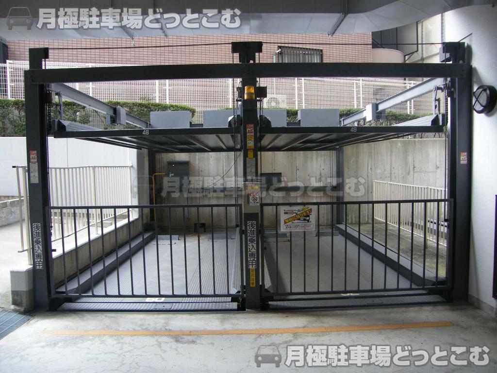 大阪市中央区玉造2-17-10の月極駐車場1