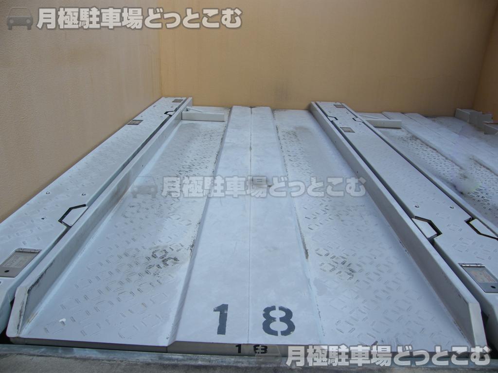 大阪市淀川区木川西1-13-18の月極駐車場2