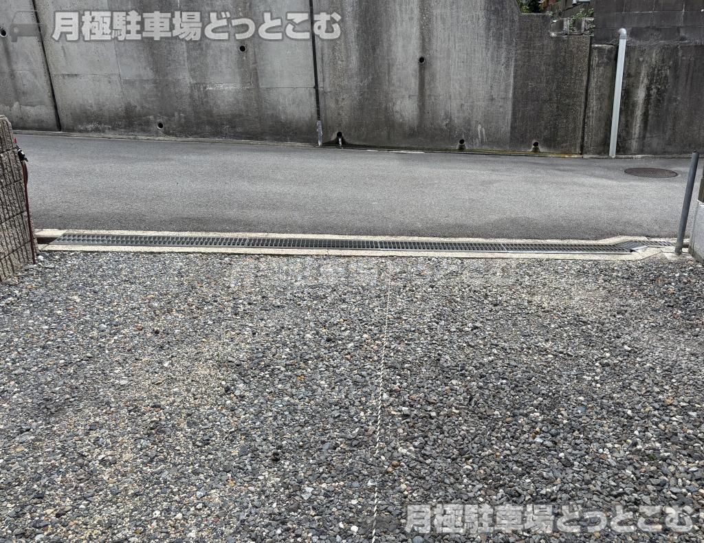 枚方市宮之阪4丁目30－21の月極駐車場2