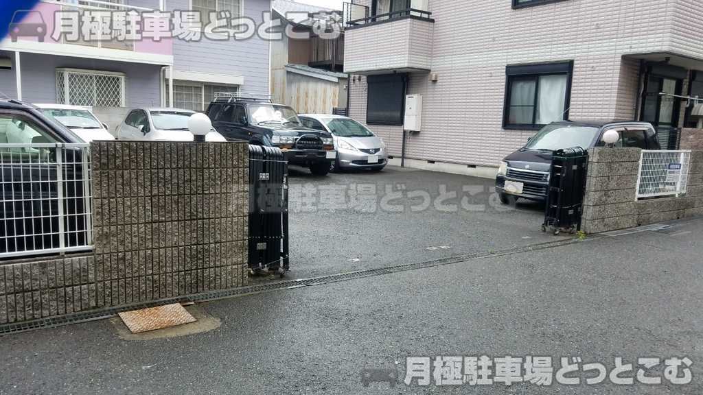 大阪市城東区中浜3丁目29-16の月極駐車場1
