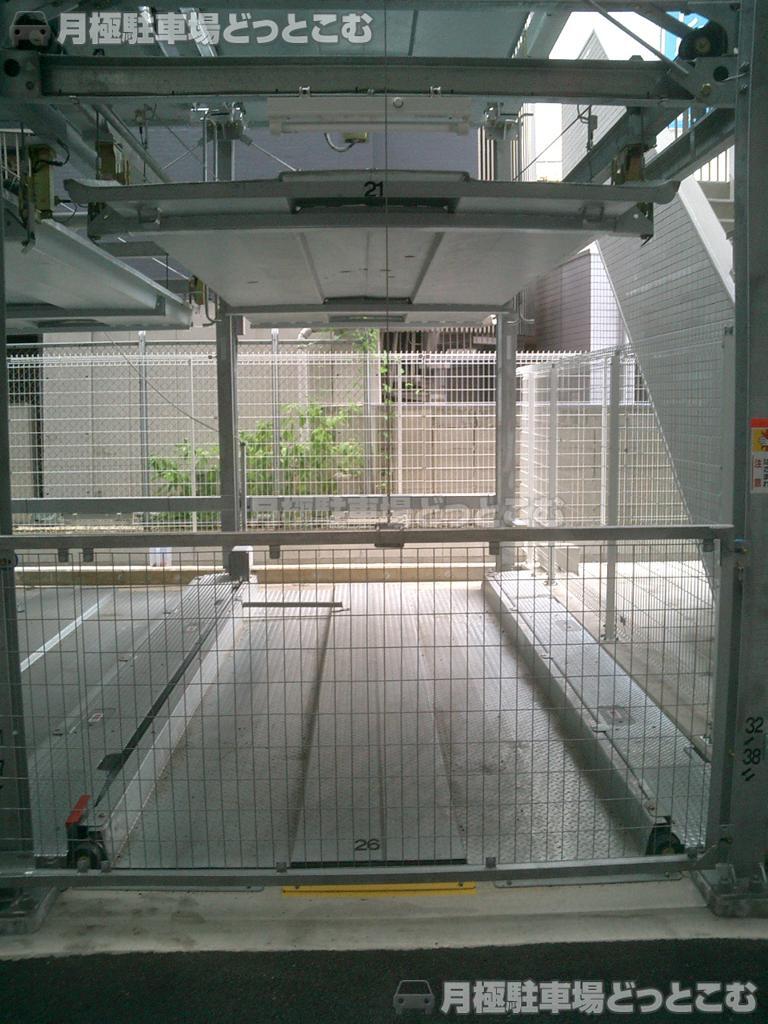 大阪市浪速区稲荷2-7-1の月極駐車場4