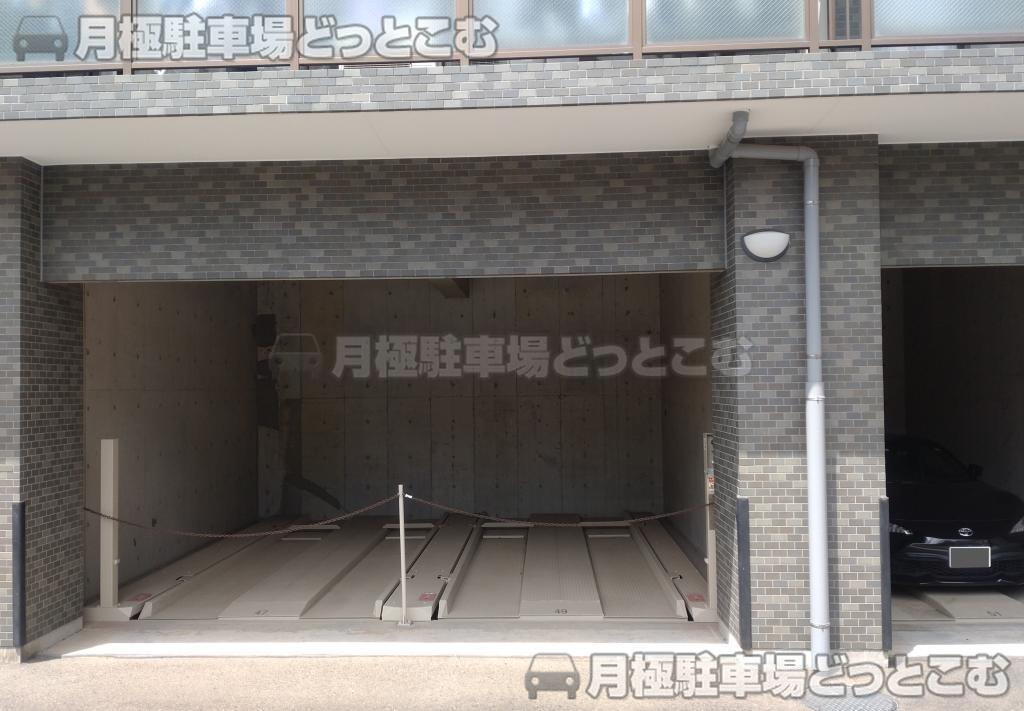 川崎市幸区中幸町4丁目19の月極駐車場1