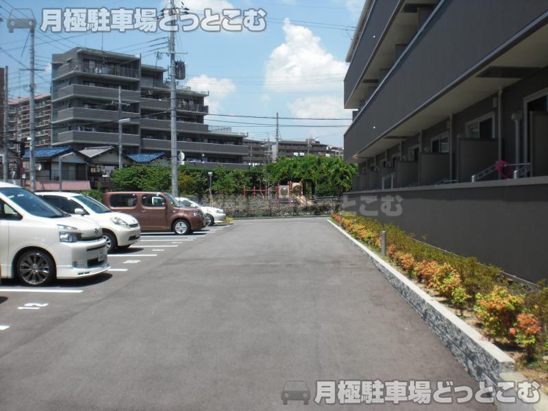 豊中市向丘3-8-7の月極駐車場3