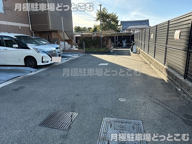 京都市左京区田中門前町103-19の月極駐車場3