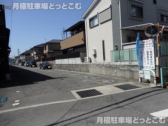 柏原市玉手町18の月極駐車場2