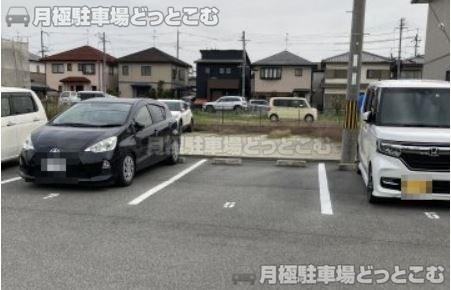 橿原市北八木町2丁目3－27の月極駐車場2