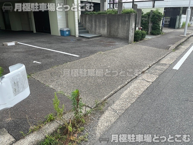 名古屋市中村区鈍池町3丁目55の月極駐車場6