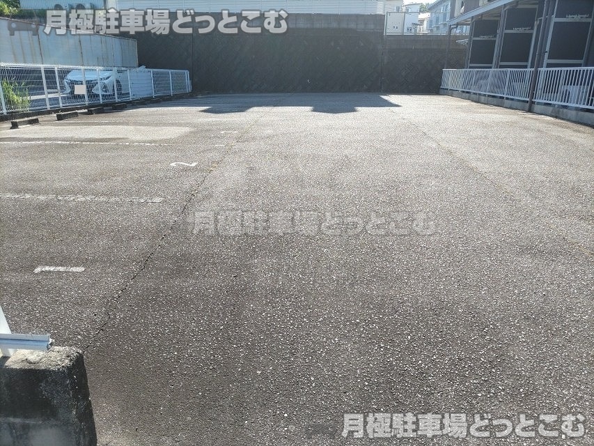 岡崎市柱曙3丁目10-6の月極駐車場2