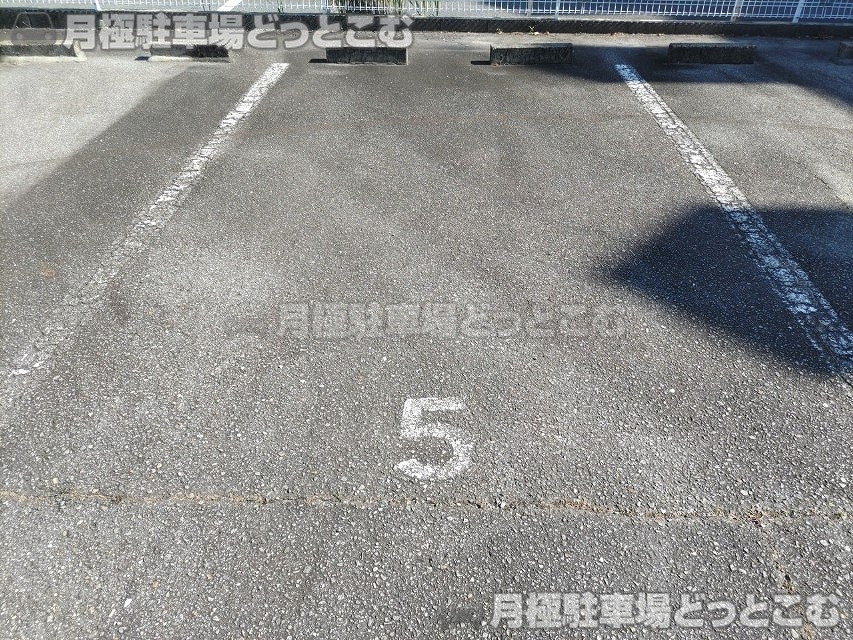 岡崎市柱曙3丁目10-6の月極駐車場4