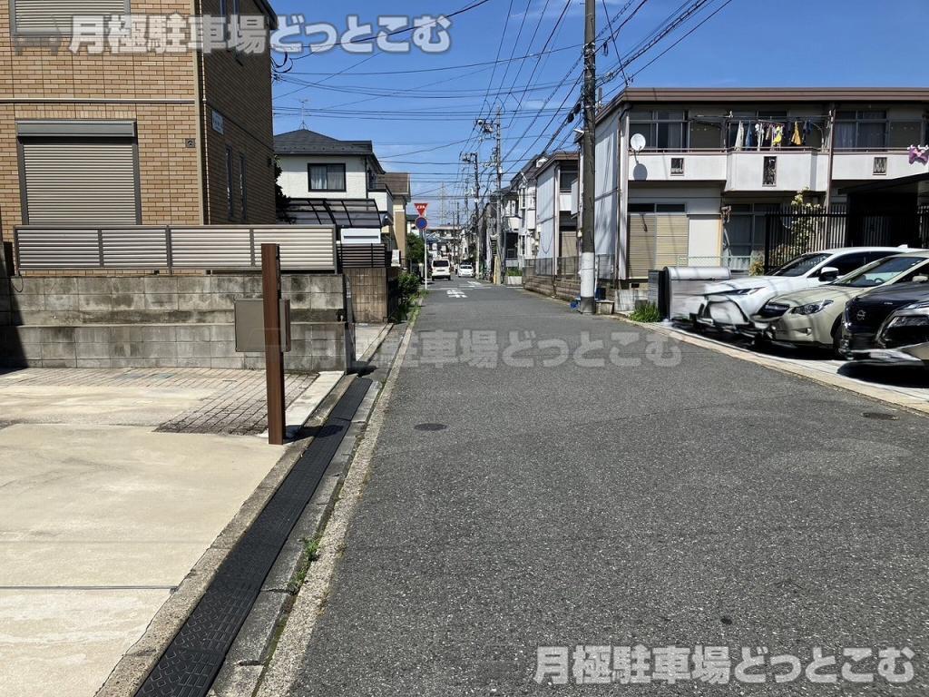 市川市宝1丁目10-6の月極駐車場4