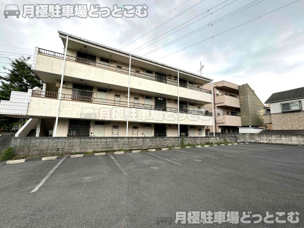 足立区東和2丁目22－22の月極駐車場1
