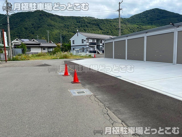 千曲市内川539-1の月極駐車場8