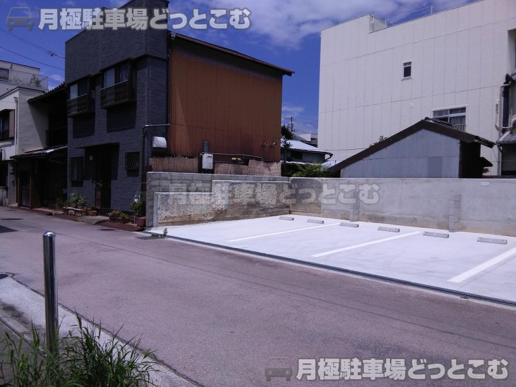 洲本市本町7丁目271-2の月極駐車場8
