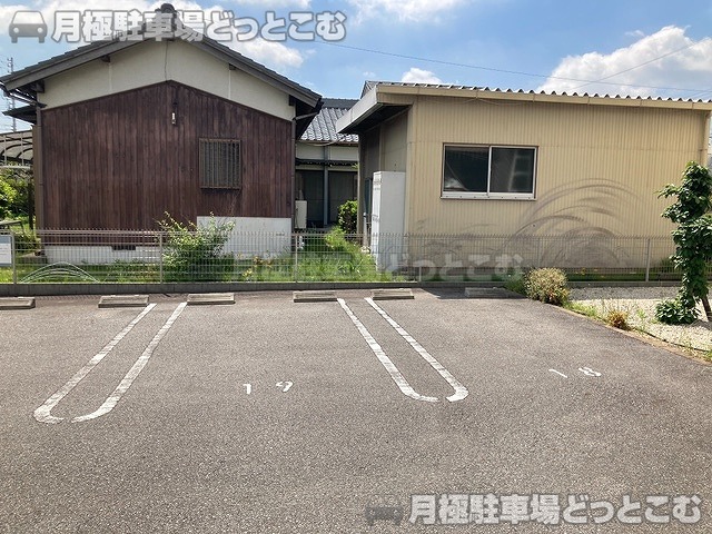 安城市桜井町稲荷西3-1の月極駐車場6