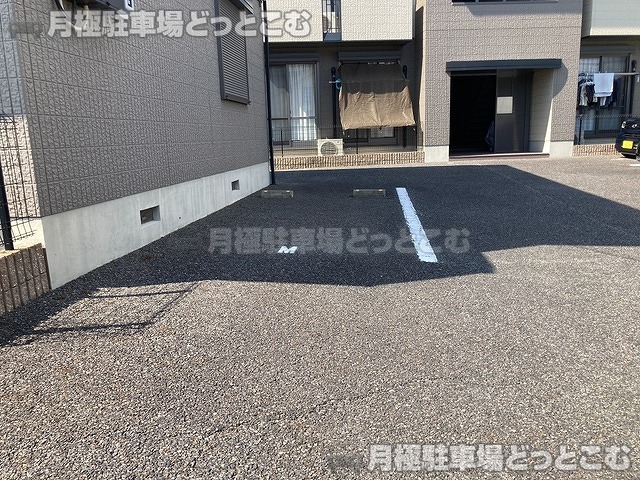 安城市桜井町下谷35-1の月極駐車場3