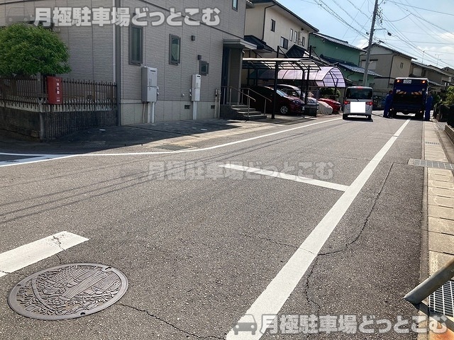 安城市桜井町下谷35-1の月極駐車場9
