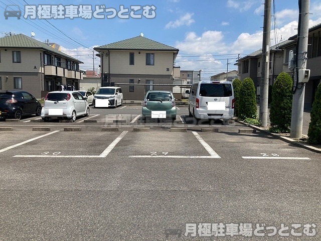 安城市桜井町貝戸尻95-1の月極駐車場7