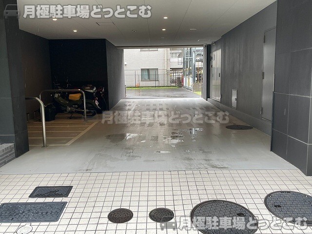 名古屋市西区花の木2丁目13-23の月極駐車場6