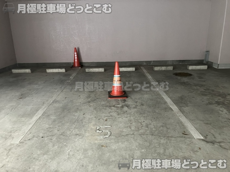 名古屋市西区新道1丁目13-29の月極駐車場5