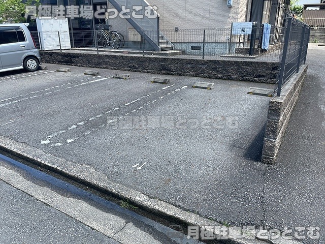 岡崎市明大寺町字池下54の月極駐車場3
