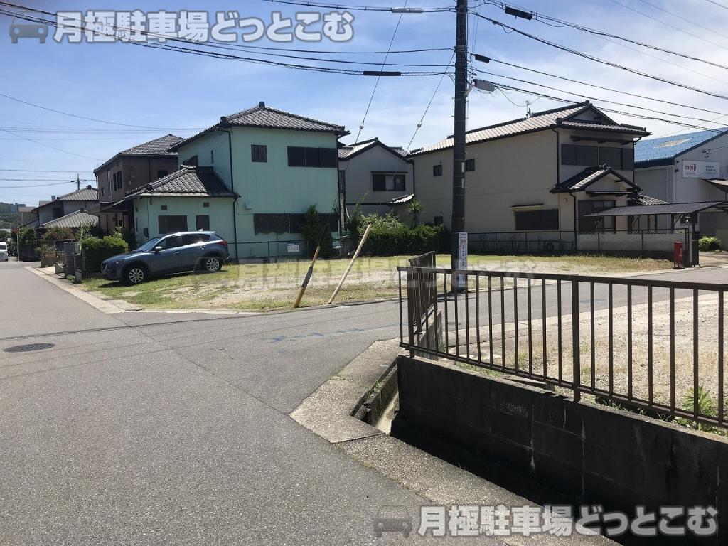 春日井市不二町2丁目2-5の月極駐車場6