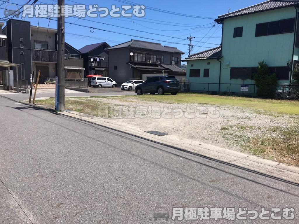 春日井市不二町2丁目2-5の月極駐車場7